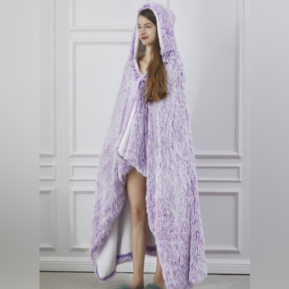 Orchid Frost Hooded Sherpa Throw Blanket NWT